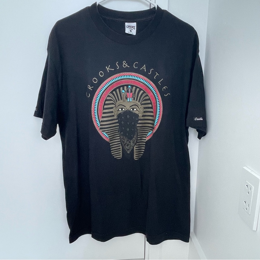 Crooks & Castles Men’s tshirt, Size Large